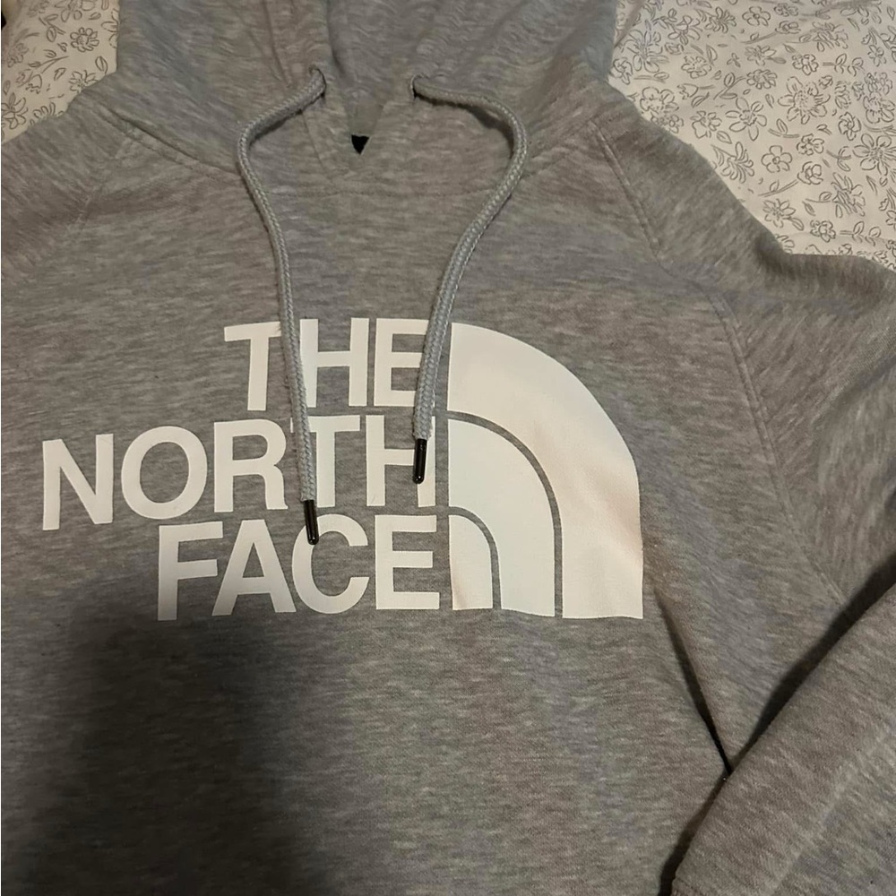 north face sweatshirt